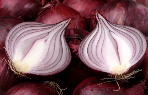 Remedies to Ease Toothache-Onion